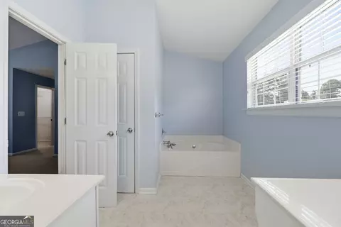 Bath - 3279 Benthollow Ln, Duluth, GA 30096 photo 2 of 4