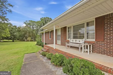 Exterior - 57 Defoor Rd, Toccoa, GA 30577 photo 5 of 7