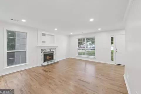 Living - Undisclosed, Suwanee, GA 30024 photo 3 of 6