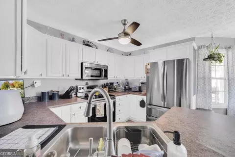 Kitchen - 369 Kay Dr, Winder, GA 30680 photo 2 of 3