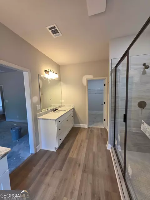 Bath - 440 Bob Thomas Rd, Jackson, GA 30233 photo 3 of 5