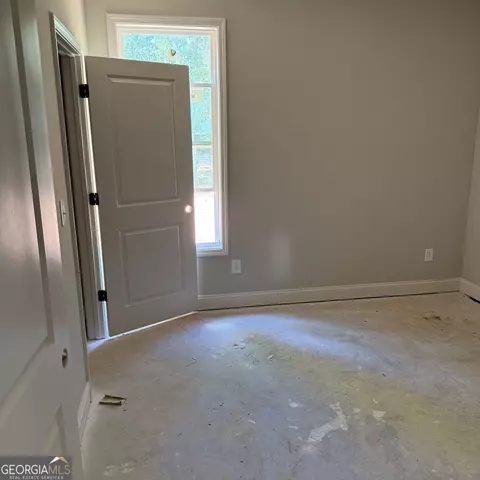 Bedroom - 460 Bob Thomas Rd, Jackson, GA 30233 photo 2 of 3