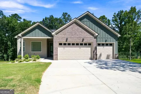 2541 Aniki Bee Dr, Monroe, GA 30656