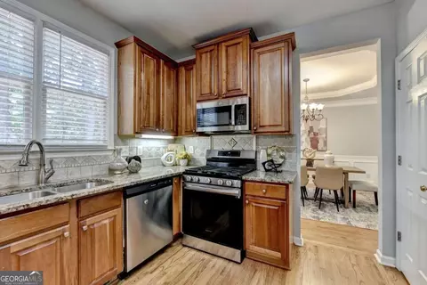 Kitchen - 3545 Sentry View Trce, Suwanee, GA 30024 photo 3 of 6