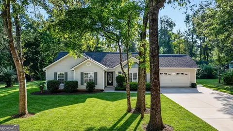 137 Suwanee Ct, Senoia, GA 30276