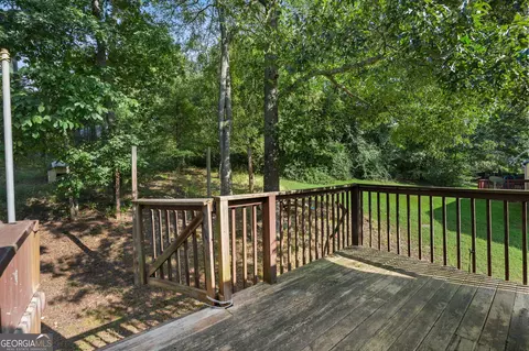 Exterior - 6880 Silver Maple Dr, Rex, GA 30273 photo 2 of 7