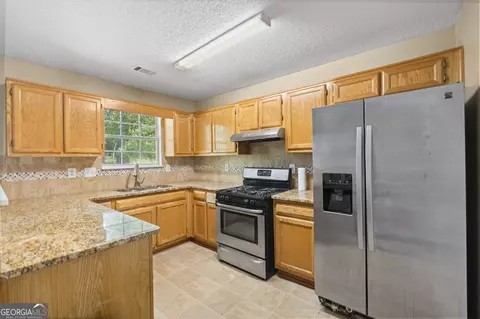Kitchen - 6880 Silver Maple Dr, Rex, GA 30273 photo 1 of 2
