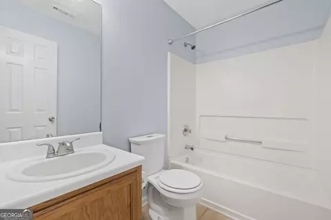 Bath - 6880 Silver Maple Dr, Rex, GA 30273 photo 2 of 2