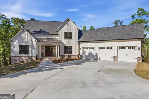 Exterior - 110 Fall Pippin Ct, Clarkesville, GA 30523 photo 2 of 14
