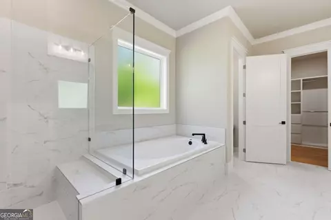 Bath - 110 Fall Pippin Ct, Clarkesville, GA 30523 photo 6 of 10