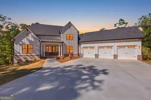 Exterior - 110 Fall Pippin Ct, Clarkesville, GA 30523 photo 4 of 14