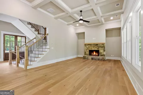 Living - 110 Fall Pippin Ct, Clarkesville, GA 30523 photo 3 of 3