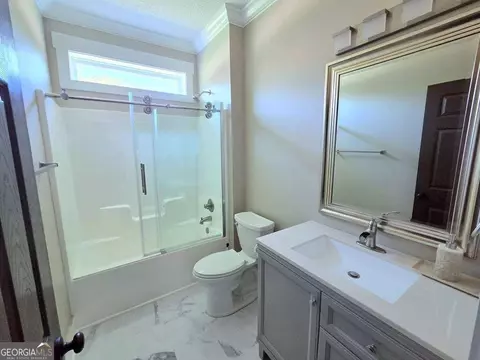 Bath - 215 Eighth St, Adel, GA 31620 photo 1 of 3