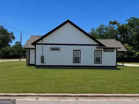 Other - 215 Eighth St, Adel, GA 31620 photo 1 of 10