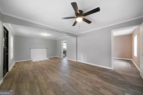 Living - 34 E 16th St SW, Rome, GA 30161 photo 1 of 5