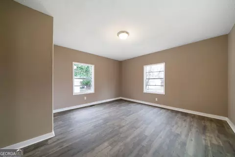 Living - 34 E 16th St SW, Rome, GA 30161 photo 4 of 5
