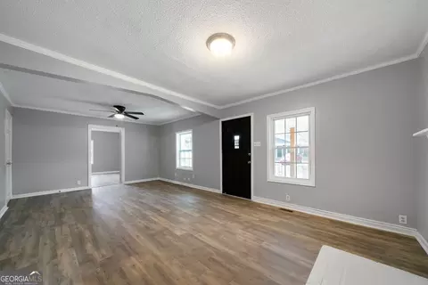 Living - 34 E 16th St SW, Rome, GA 30161 photo 3 of 5