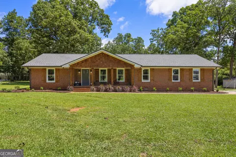 104 E Oak St, Luthersville, GA 30251