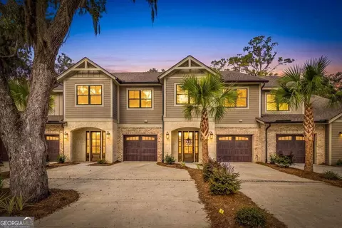 195 Fifty Oaks Ln, St. Simons, GA 31522