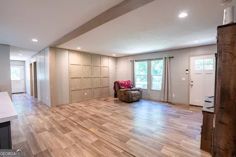 Living - 3589 Sequoia Rd, Gainesville, GA 30506 photo 2 of 2