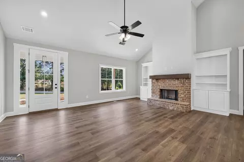 Living - 63 Paul Smith Rd, Covington, GA 30014 photo 4 of 5