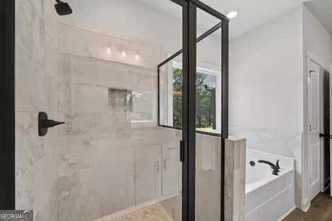 Bath - 63 Paul Smith Rd, Covington, GA 30014 photo 2 of 5
