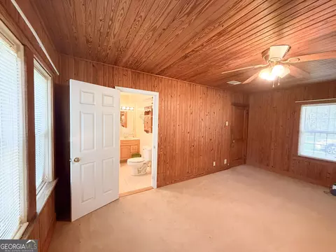 Bedroom - 1182 E Us Hwy 280, Lyons, GA 30436 photo 2 of 5