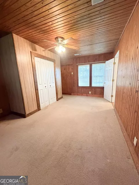 Bedroom - 1182 E Us Hwy 280, Lyons, GA 30436 photo 3 of 5
