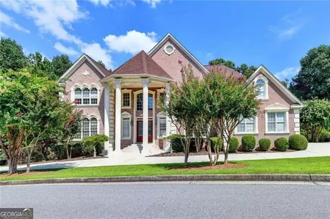 8280 Sentinae Chase Dr, Roswell, GA 30076