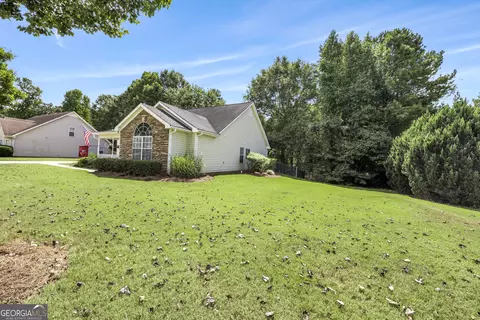 Exterior - 440 Berkshire Dr, Covington, GA 30016 photo 2 of 11