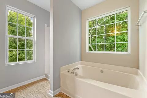 Bath - 10953 Station Dr, Hampton, GA 30228 photo 3 of 4