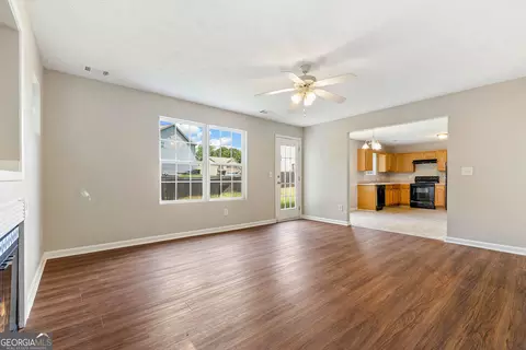 Living - 10953 Station Dr, Hampton, GA 30228 photo 3 of 4