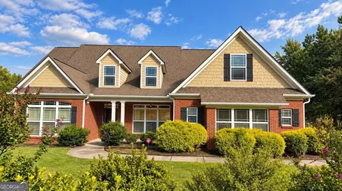 440 Nora Dr, Fayetteville, GA 30214