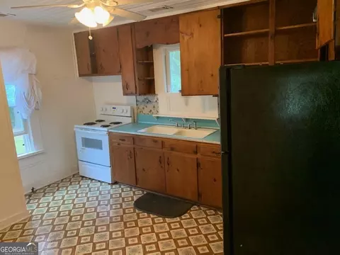 Kitchen - 1438 Highway 3 N, Hampton, GA 30228 photo 1 of 1