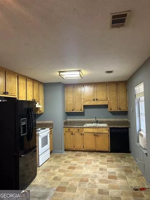 Kitchen - 162 Sherwood Loop, Mcdonough, GA 30253 photo 1 of 1