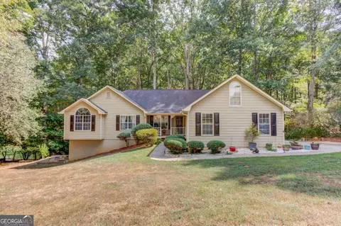 3244 Holly Stand Ct, Loganville, GA 30052