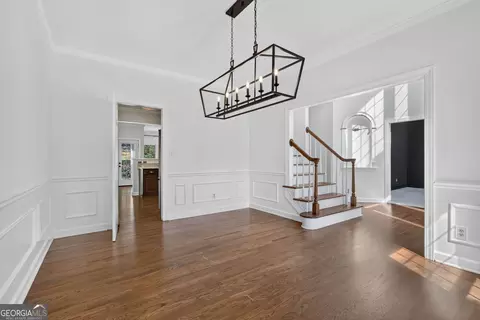 Entry Way - 21 Saddlebrook Dr SE, Rome, GA 30161 photo 3 of 4