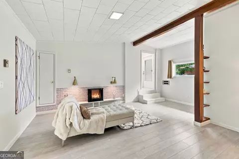 Living - 199 Sunrise Cir, Cornelia, GA 30531 photo 3 of 3