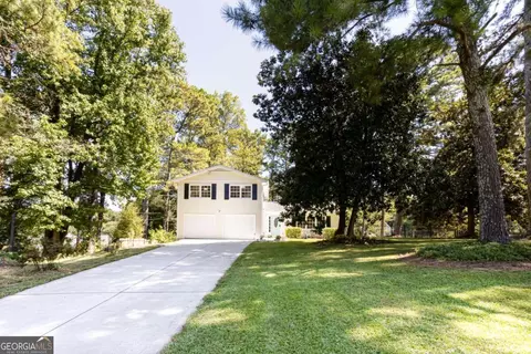 680 Emerald Forest Cir, Lawrenceville, GA 30044