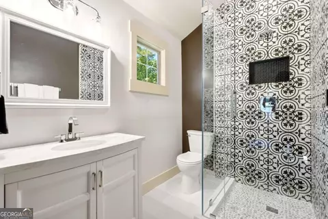 Bath - 200 Eleanor Dr, Covington, GA 30016 photo 2 of 4