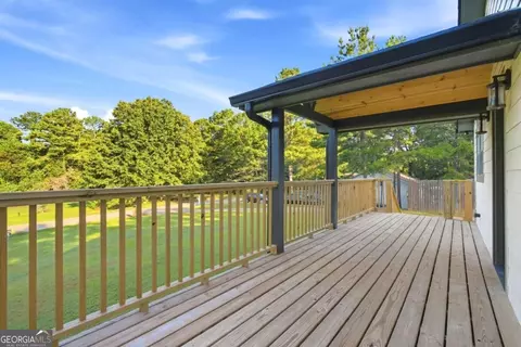 Exterior - 200 Eleanor Dr, Covington, GA 30016 photo 10 of 11
