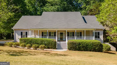 149 Walnut Ridge Dr, Hoschton, GA 30548
