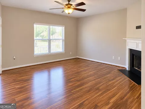 Living - 85 Austin Ter, Porterdale, GA 30014 photo 2 of 2