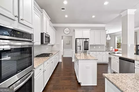 Kitchen - 4031 Rotterdam Pass, Hampton, GA 30228 photo 1 of 3