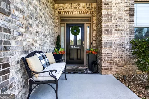 Exterior - 4031 Rotterdam Pass, Hampton, GA 30228 photo 6 of 12