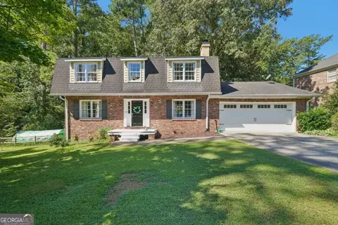 585 James St SW, Lilburn, GA 30047