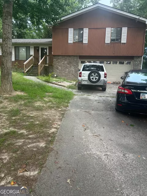 2140 Lost Forest Ln, Conyers, GA 30094