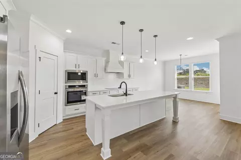 Kitchen - 574 Gene Bell Rd, Monroe, GA 30655 photo 1 of 3