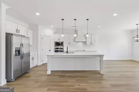 Kitchen - 574 Gene Bell Rd, Monroe, GA 30655 photo 2 of 3