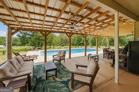 Exterior - 279 Davis Rd, Gray, GA 31032 photo 5 of 6